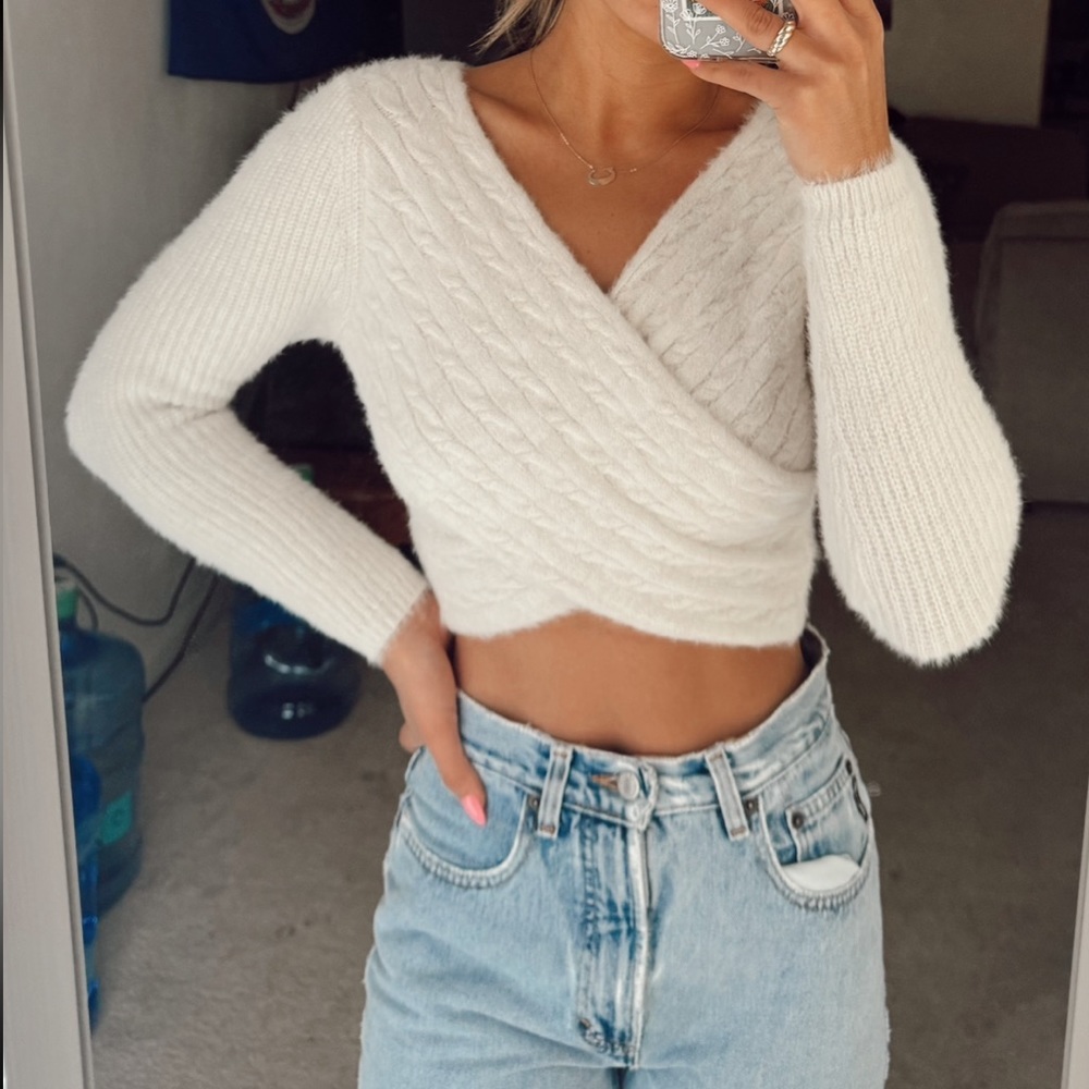 Windsor Sweater